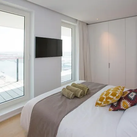 Penthouse Baelskaai Oosteroever Met Haven & Zeezicht - Vosproperties Ostend